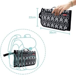 Lekebaby Portable Nappy Changing Mat Travel Baby Change Mat with Wipe-Pocket and